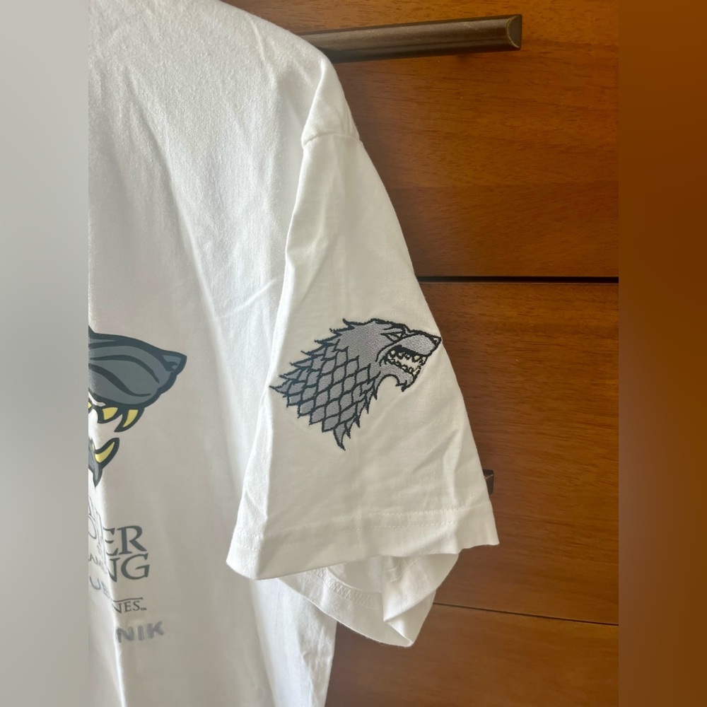 Game of Thrones House Stark Dire Wolf T-Shirt: Size M - Picture 3 of 4